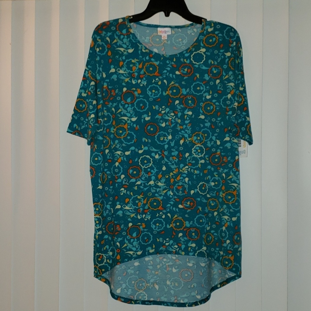 NWT♡ LULAROE IRMA TUNIC XS